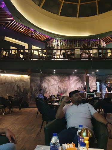 Tea Junction Cafe and Lounge - Hospitality and gastronomy