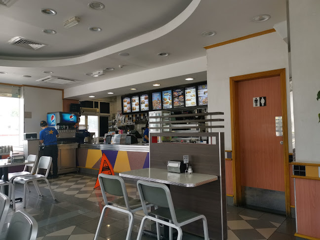 Hardee's - Hospitality and gastronomy