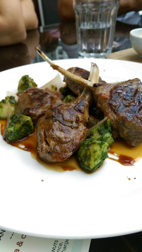 5th Level Dubai Marriott Harbour Hotel & Suites - King Salman Bin Abdulaziz Al Saud St - Dubai Marina - Dubai