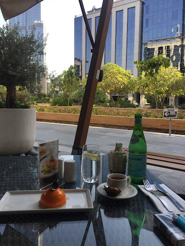 Opinii despre Cafe Bateel - Emaar Square, Abu Dhabi în Abu Dhabi - Hospitality and gastronomy