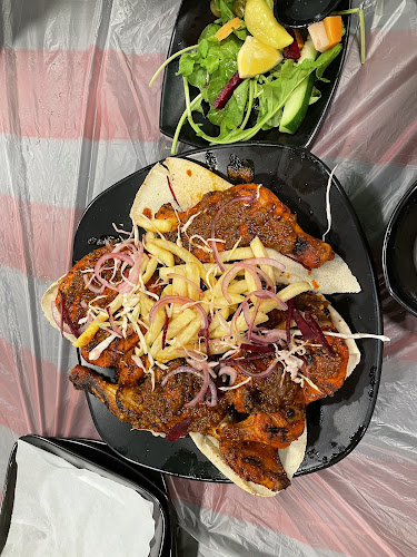 Comentarii opinii despre Al Manhal Al Thahabi Restaurant and Cafeteria مطعم و كافتيريا المنهل الذهبي