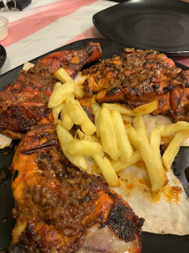 Opinii despre Al Manhal Al Thahabi Restaurant and Cafeteria مطعم و كافتيريا المنهل الذهبي în Sharjah - Hospitality and gastronomy