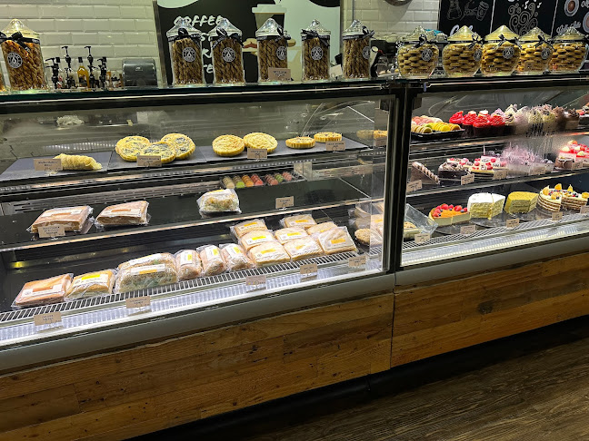 French Bakery | Birthday Cakes | Cake Shop - Hospitality and gastronomy