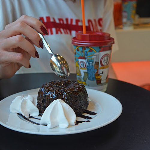 villa - 284 Jumeira St - Jumeirah - Dubai - Jumeirah 2 - Dubai