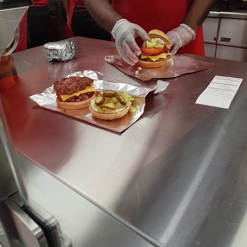 Opinii despre Five Guys Festival City Mall în Dubai - Hospitality and gastronomy