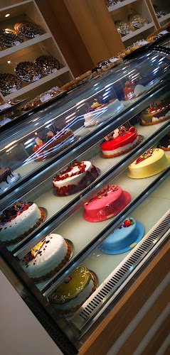 Opinii despre Bakehome Sweets & Pastries, Khalifa city,Abudhabi în Abu Dhabi - Hospitality and gastronomy