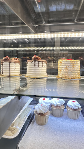 AL MANAL BAKERY LLC مخبز المنال - Hospitality and gastronomy