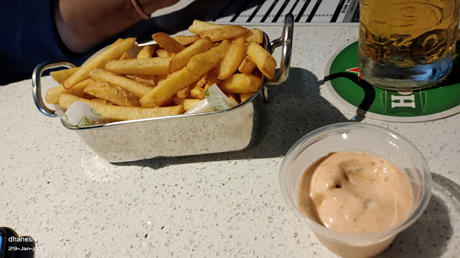 Comentarii opinii despre Hoxton Bar & Urban Eatery