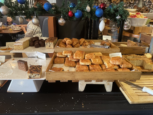 Alloro - Hospitality and gastronomy