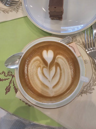 Ladurée Dubai Festival City Mall - Dubai