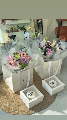 Vinca Flower - Hospitality and gastronomy