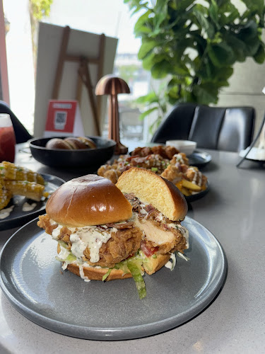 Mad Kitchen - Hospitality and gastronomy