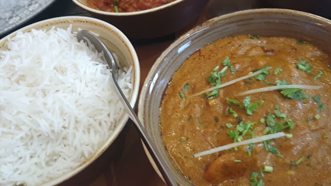 Opinii despre Indian Oven Restaurant în Sharjah - Hospitality and gastronomy