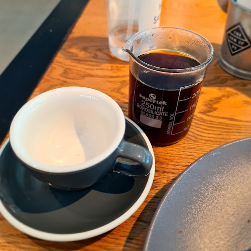 Comentarii opinii despre THE SUM OF US