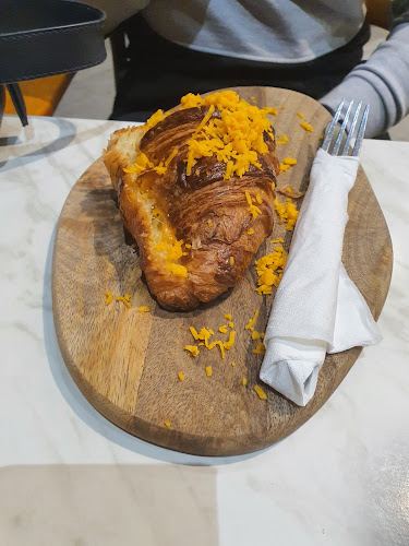 Opinii despre Auberge cafe în Sharjah - Hospitality and gastronomy