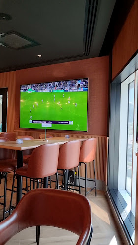 Opinii despre ICON Bar & Lounge în Dubai - Hospitality and gastronomy