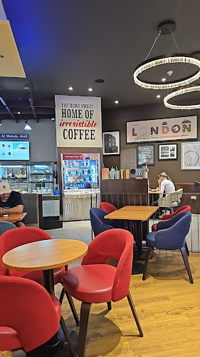 Comentarii opinii despre Costa Coffee - Al Wahda Mall