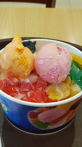 Sheikh Saqr Bin Khalid Al Qassimi Street - Bu Danig - Hay Al Qasimiah - Sharjah