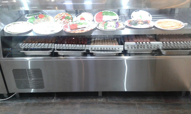 Opinii despre شبكة الامارات în Abu Dhabi - Hospitality and gastronomy