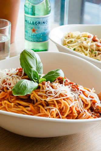 Ground Floor, Fountain side, The Dubai Mall - Downtown Dubai - Dubai