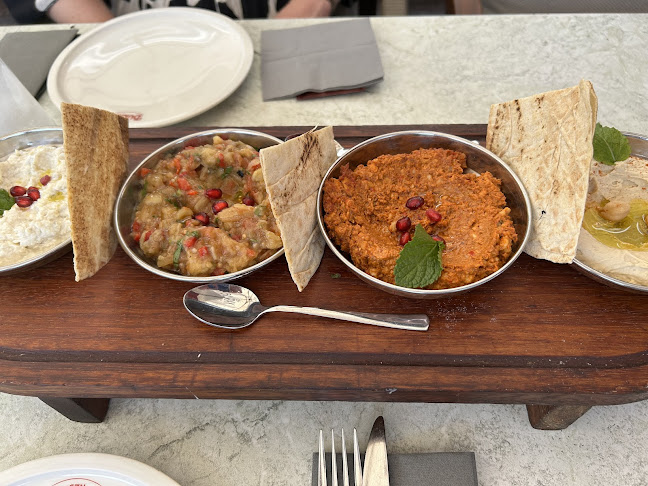 Dubai Mall-Lower Ground-Waterfall - Dubai