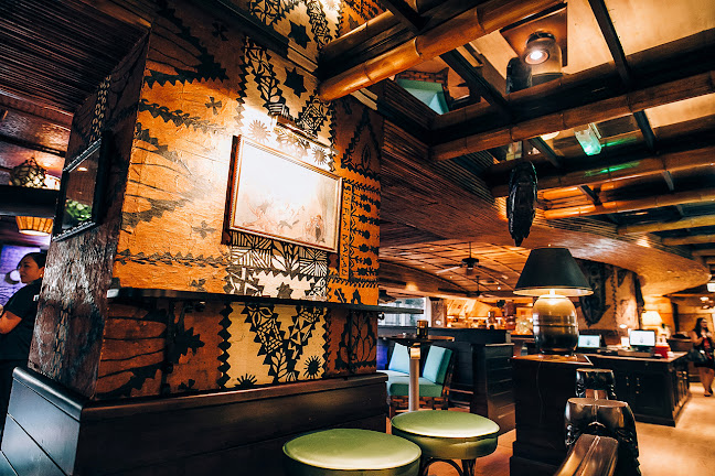 Trader Vic's Millennium Plaza - Hospitality and gastronomy
