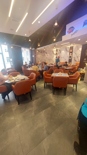 Mirdiff Up Town Alegirea st with - مردف ، شارع الجزائر شارع - ٣٧ 37th St - Dubai