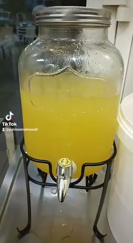 Comentarii opinii despre The Desi Inn Restaurant JLT