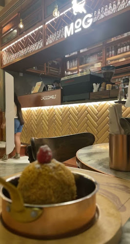 Fashion Avenue, Dubai Mall - 2nd Floor - Downtown Dubai - Dubai