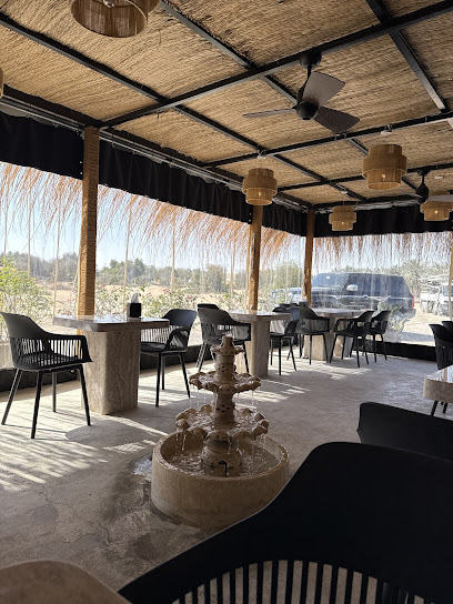 مطعم هود الشعبي