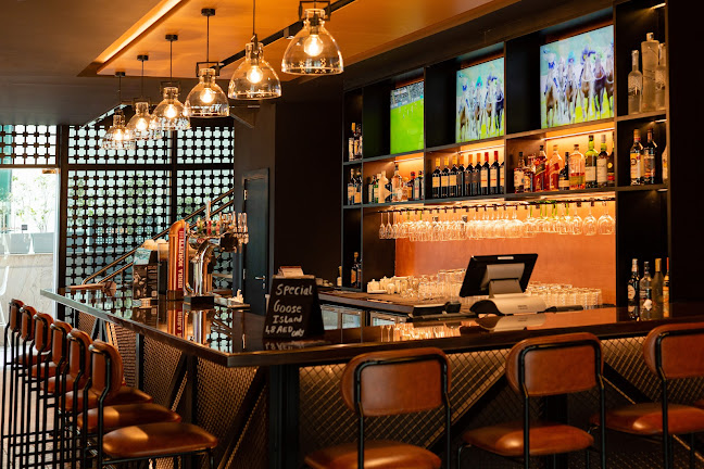 ICON Bar & Lounge - Dubai