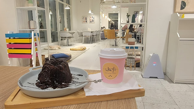 Kefi Books, Board Games & Cafe - Dubai