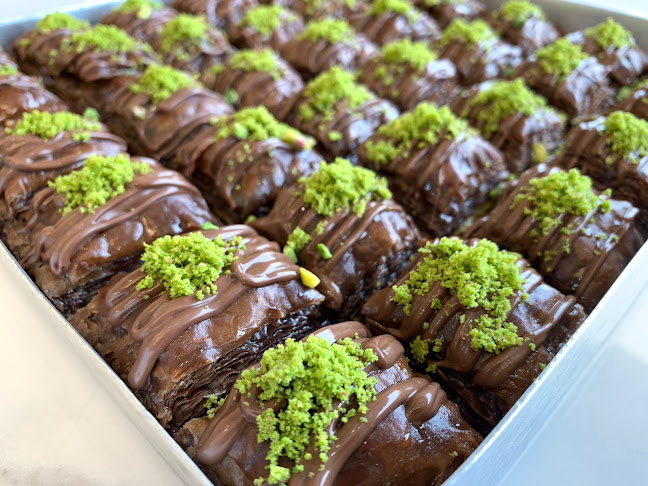 Opinii despre Tatli Sarayi Turkish Sweets and Pastries în Abu Dhabi - Hospitality and gastronomy