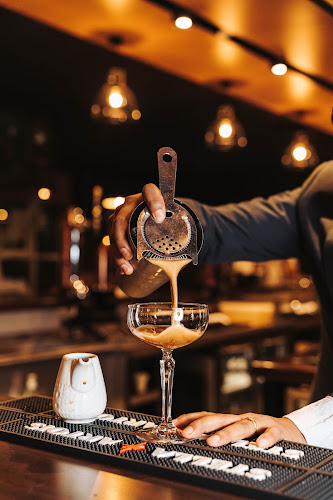 Opinii despre ICON Bar & Lounge în Dubai - Hospitality and gastronomy