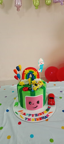 Behind Mashreq Bank, Maaq Street, Al - Sharjah