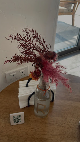 Opinii despre Save Our Souls cafe în Abu Dhabi - Hospitality and gastronomy