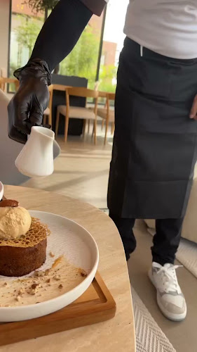 Opinii despre Desire’s Specialty Cafe în Abu Dhabi - Hospitality and gastronomy