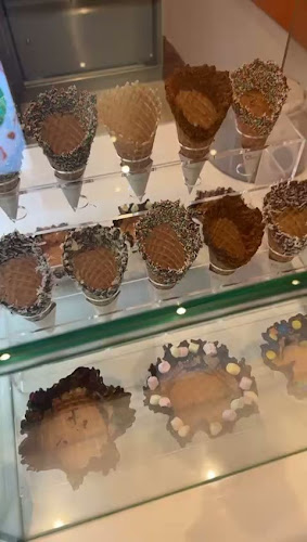 Pinkberry - Hospitality and gastronomy