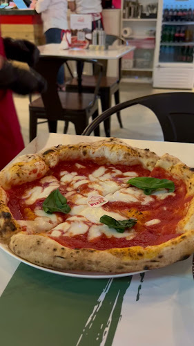 Opinii despre Pizza Giuma în Dubai - Hospitality and gastronomy