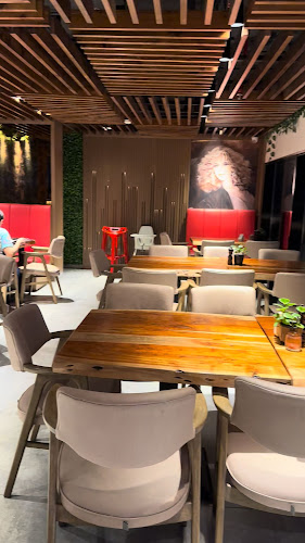 Comentarii opinii despre La Contessa Restaurant DMCC