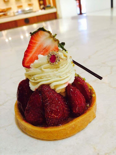 Downtown, Sheik Zayed Road Emaar Square Building 1, dubai - Abu Dhabi