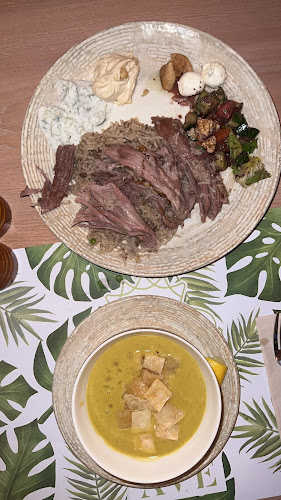 AVE Dubai - Hospitality and gastronomy