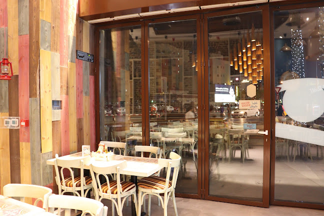 Man'oushe Street Al Ghurair- شارع منقوشة - Hospitality and gastronomy