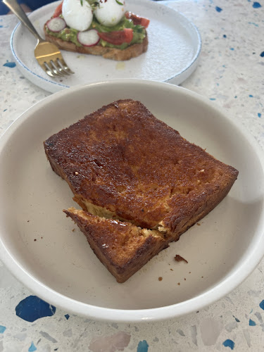 Rain Corniche - Hospitality and gastronomy