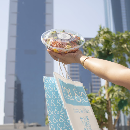 Opinii despre Poke & Co - JLT în Dubai - Hospitality and gastronomy