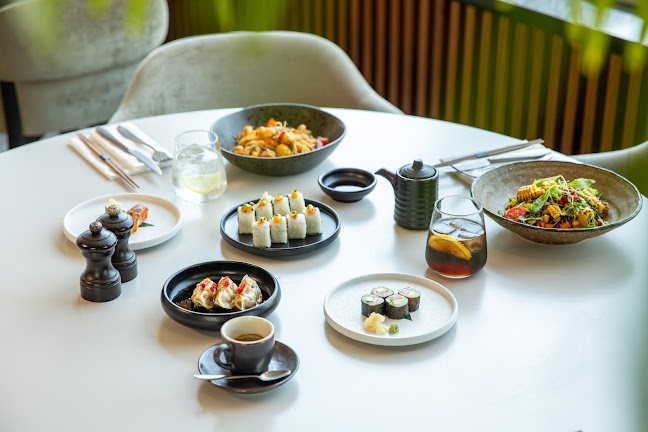 Leen's DIFC (Emirates Office Tower) - Dubai