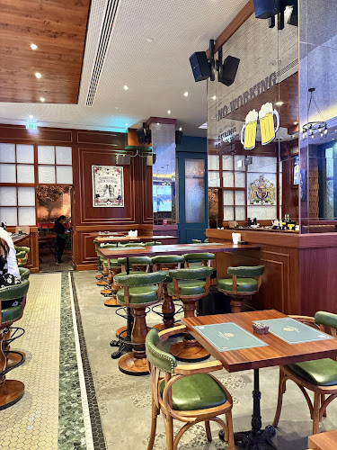 Crown & Lion The English Pub - Dubai