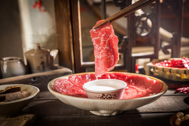 Shop No. 8 - Al Jazeera Al Hamra-Qaryat Al Hamra - Ras Al Khaimah