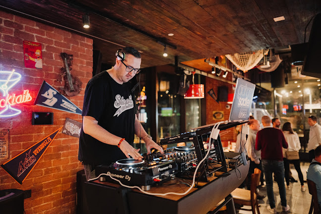 CLAW BBQ The Palm - Hospitality and gastronomy