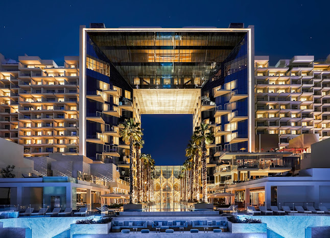 Praia | Beach Restaurant & Lounge | FIVE Palm Jumeirah - Hospitality and gastronomy